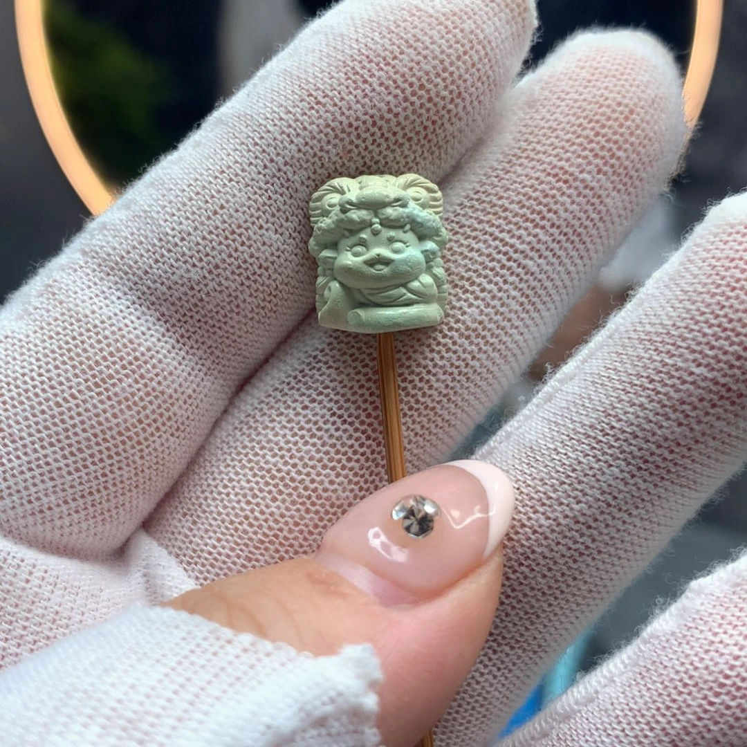 绿松石未镶嵌挂件