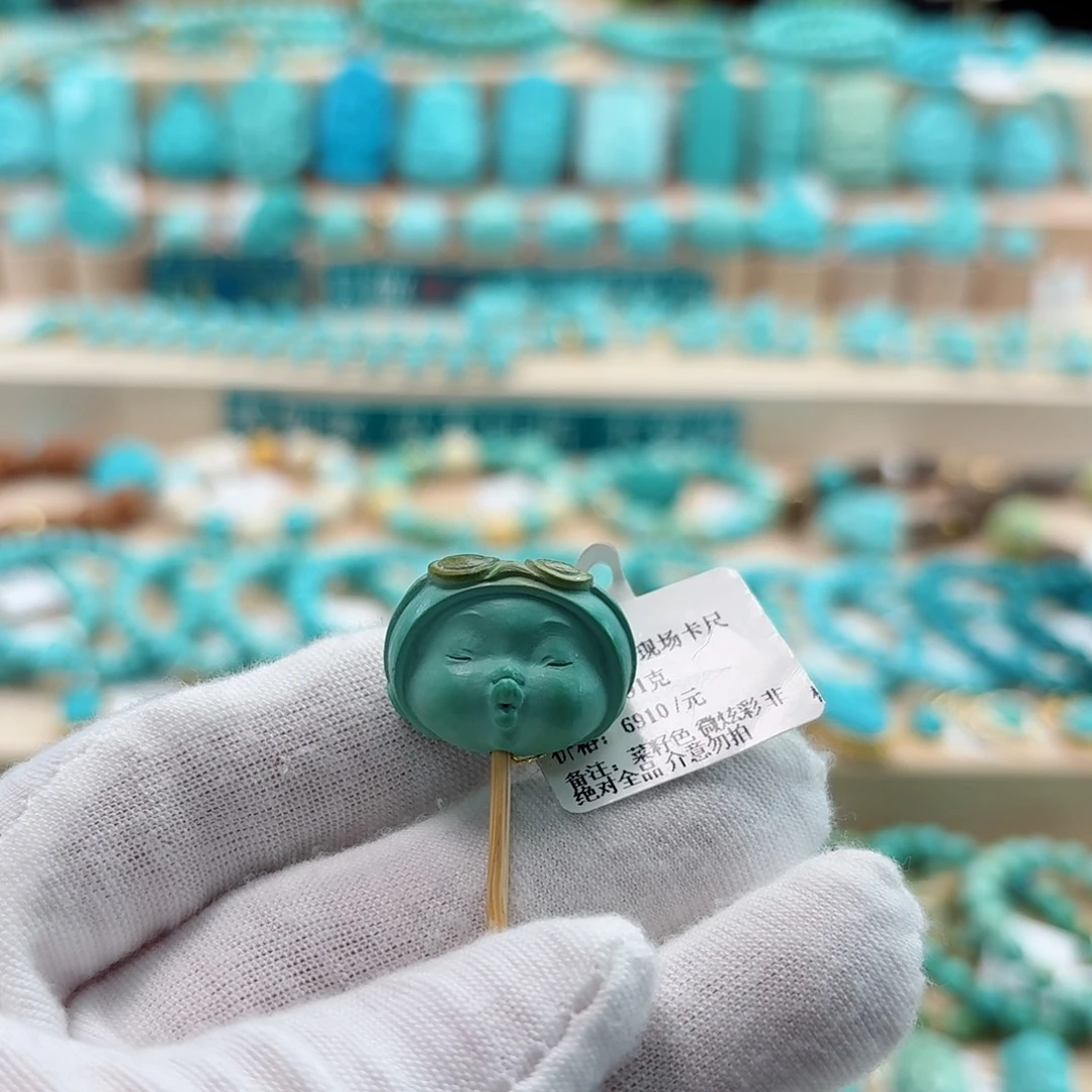 绿松石未镶嵌珠宝奇石