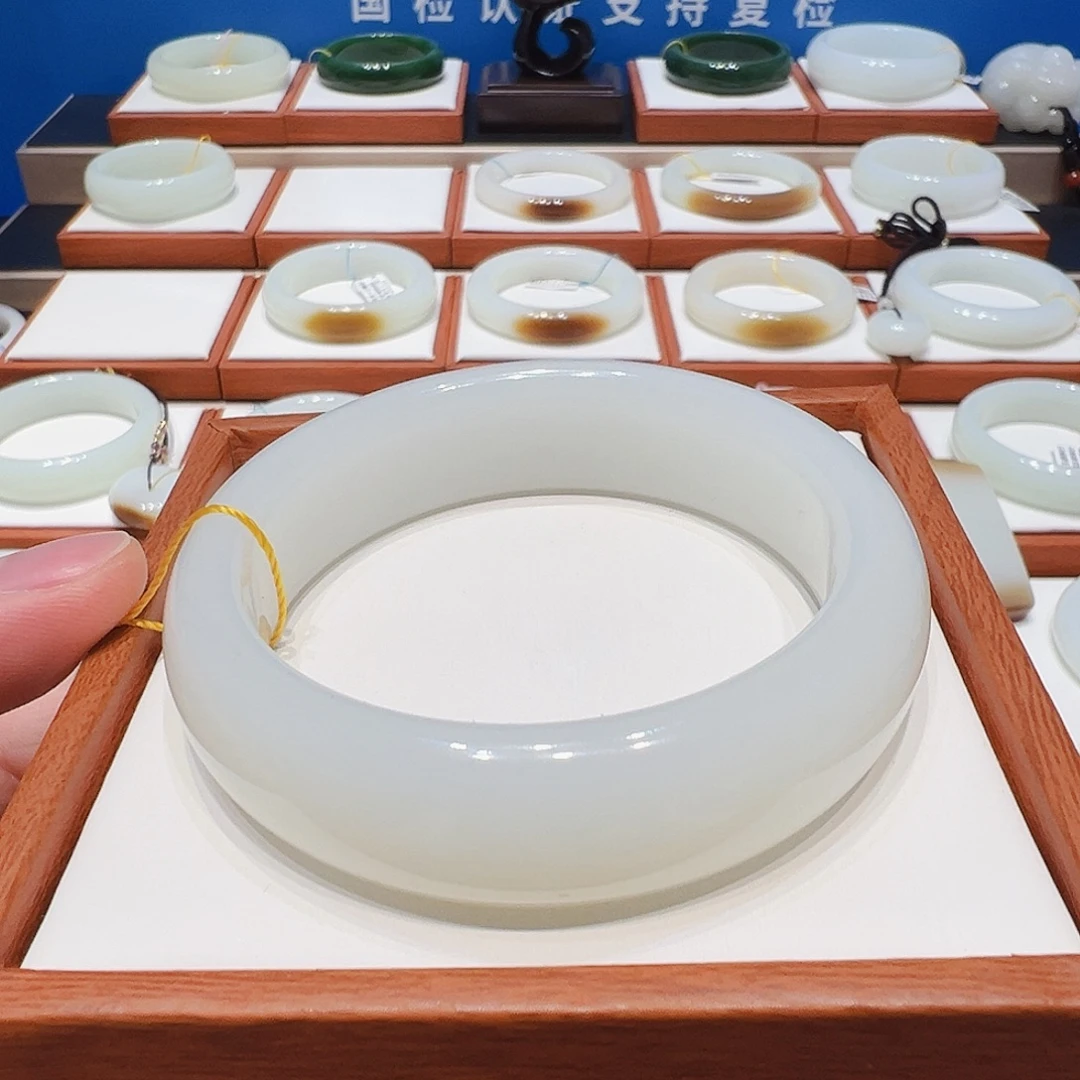 和田玉未镶嵌手镯轮胎羊脂白玉