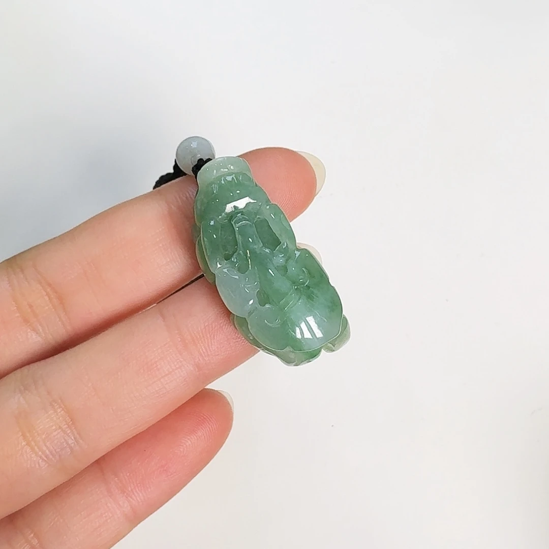 翡翠颈饰未镶嵌貔貅吊坠