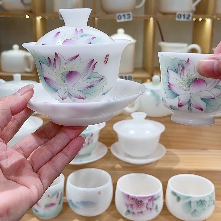 盖碗素烧手绘莲花盖碗130