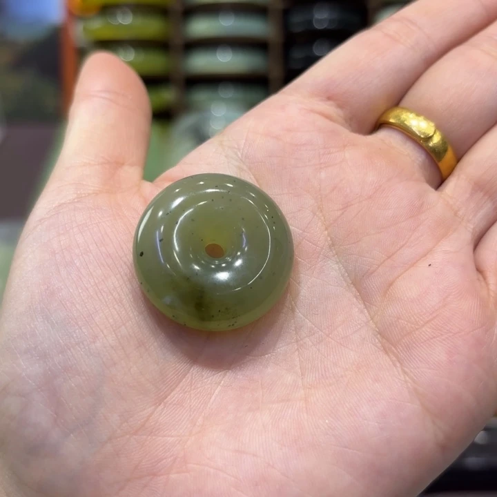 岫玉未镶嵌手镯天然