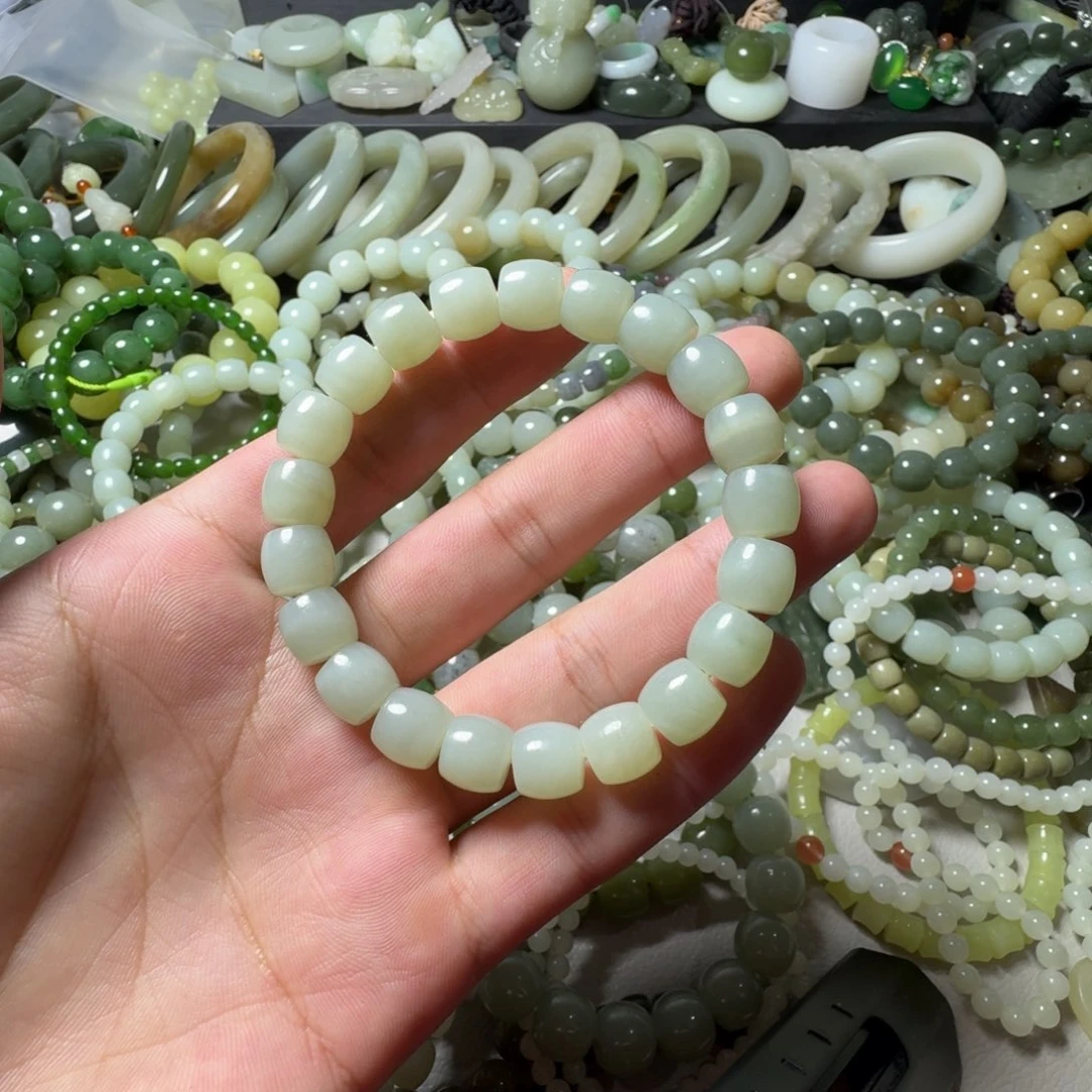 和田玉未镶嵌手串