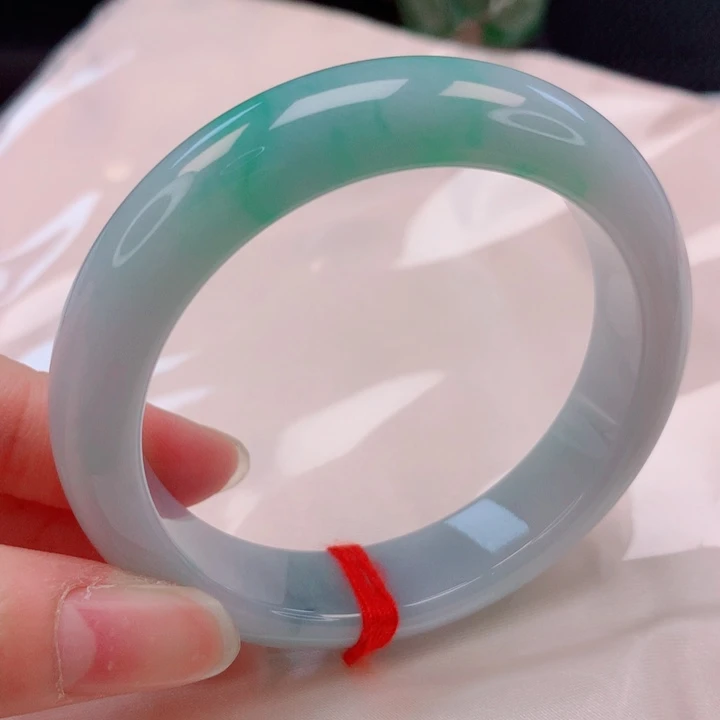 翡翠未镶嵌手镯52圈