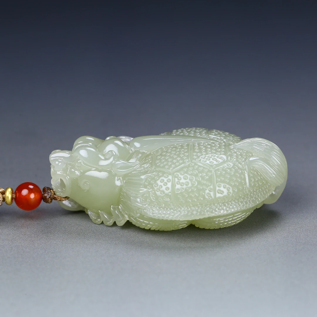 1230014和田玉龙龟吊坠