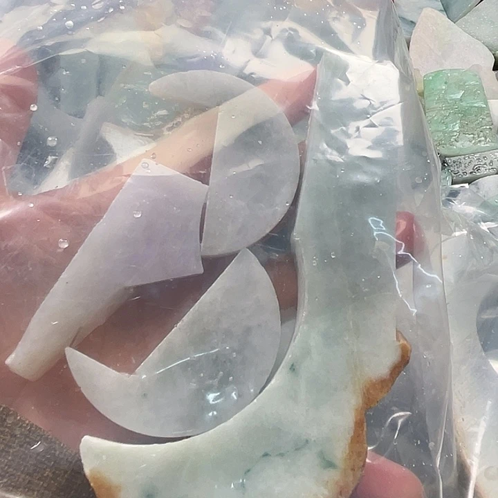 裸石翡翠梗100000000