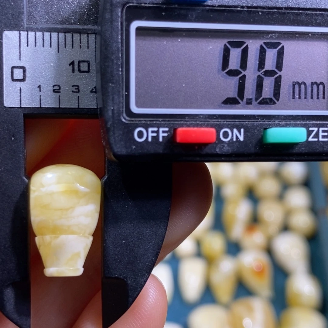 裸石蜜蜡未镶嵌配饰