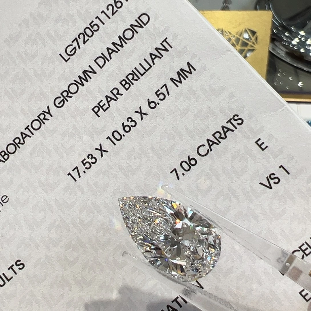 裸石实验室培育钻石7.06克拉水滴形