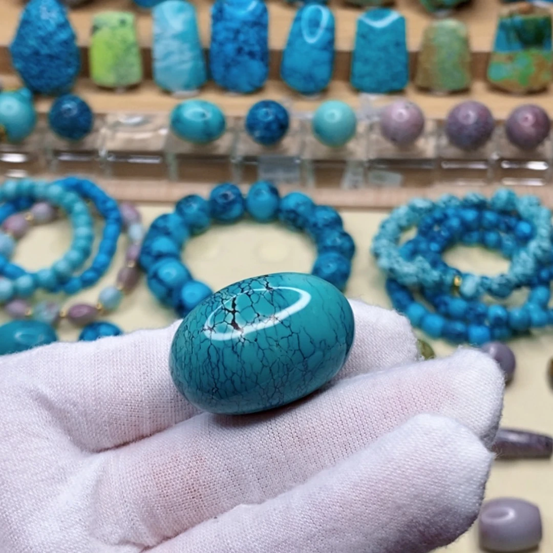 绿松石未镶嵌珠宝奇石