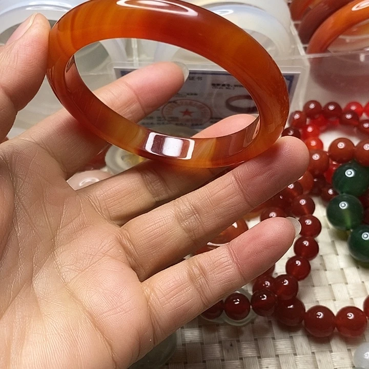 玛瑙/玉髓未镶嵌手镯