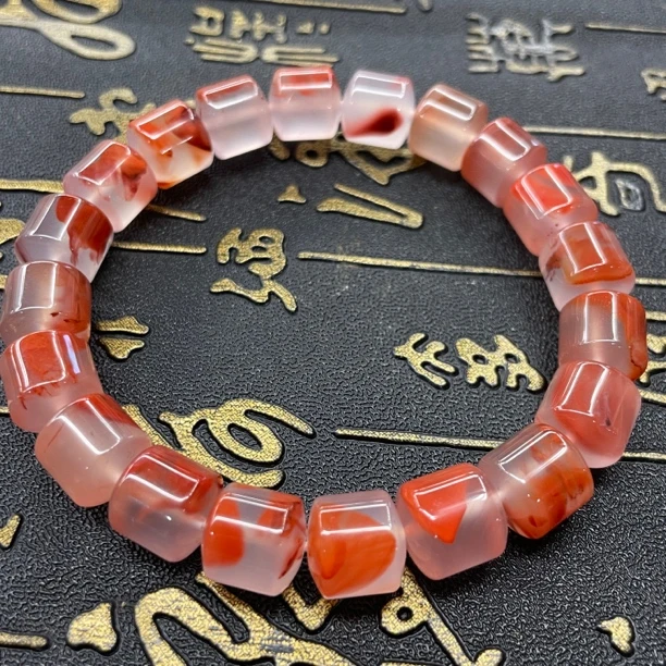 精品南红玛瑙10mm直切单圈手串，飘花漂亮