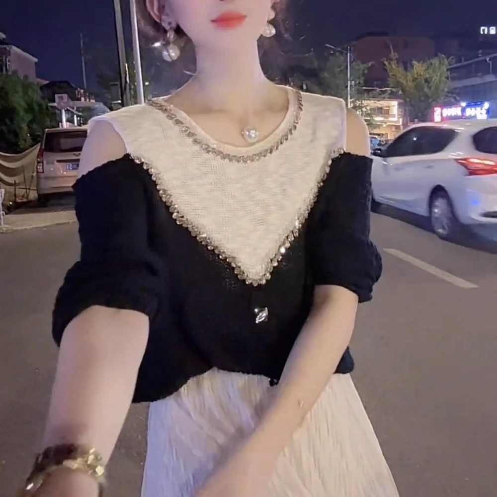 薇恩COCO新款时尚奢华镶钻修身长袖针织露肩重工毛衣