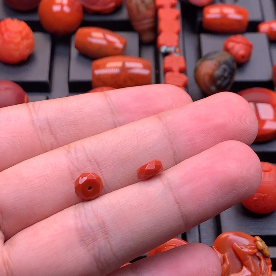 南红玛瑙未镶嵌原矿无相隔片7.6mm厚度4.2mm多样性发其