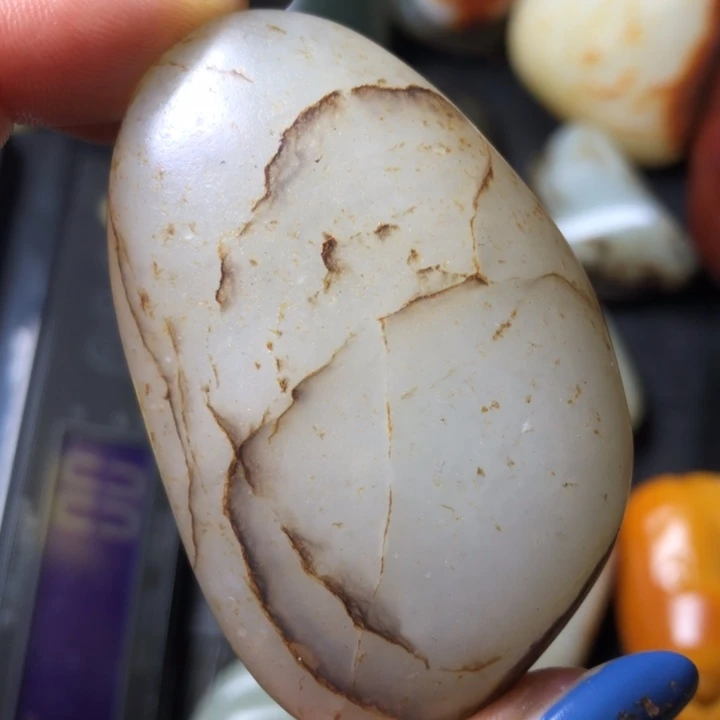 和田玉未镶嵌珠宝奇石