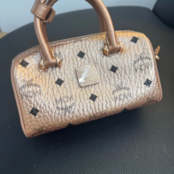 99新 MCM 大麦中古/mcm玫瑰金波士顿/斜挎包