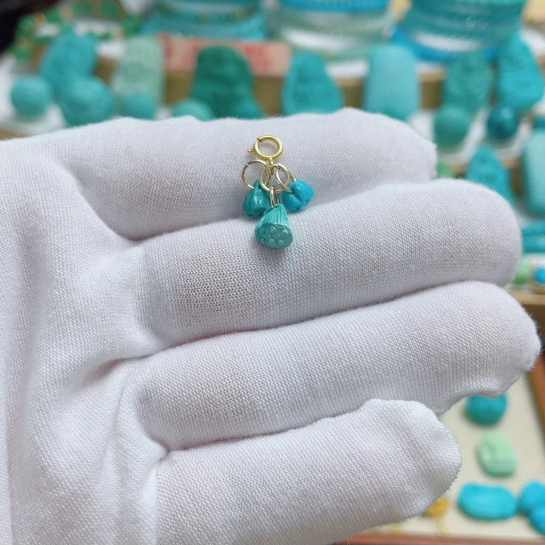 绿松石未镶嵌珠宝奇石