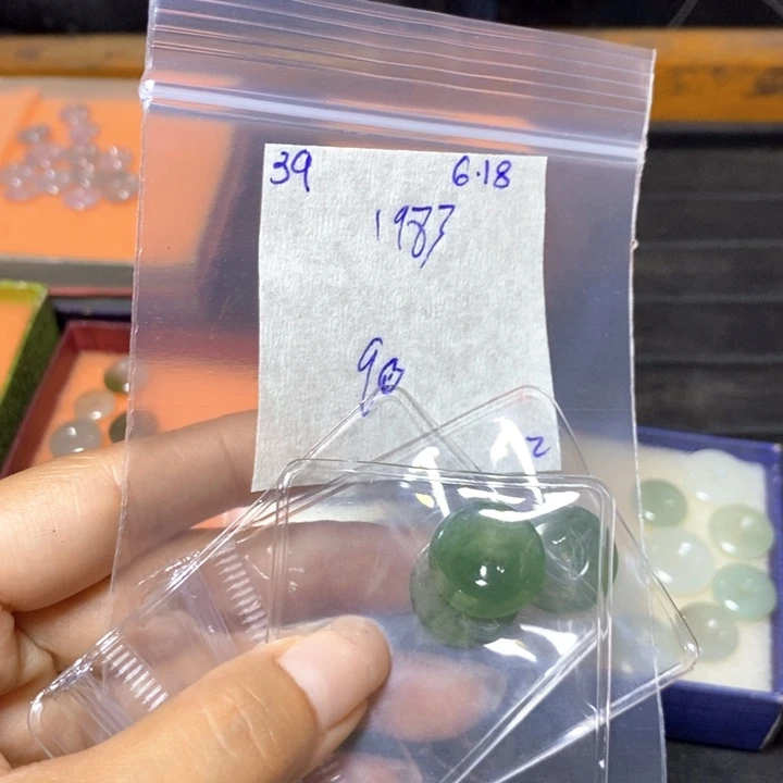 s***3定制翡翠未镶嵌不退