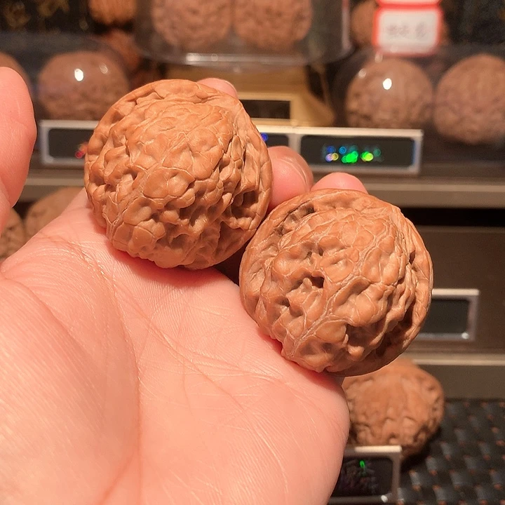 高***智文玩核桃把件核鼎
