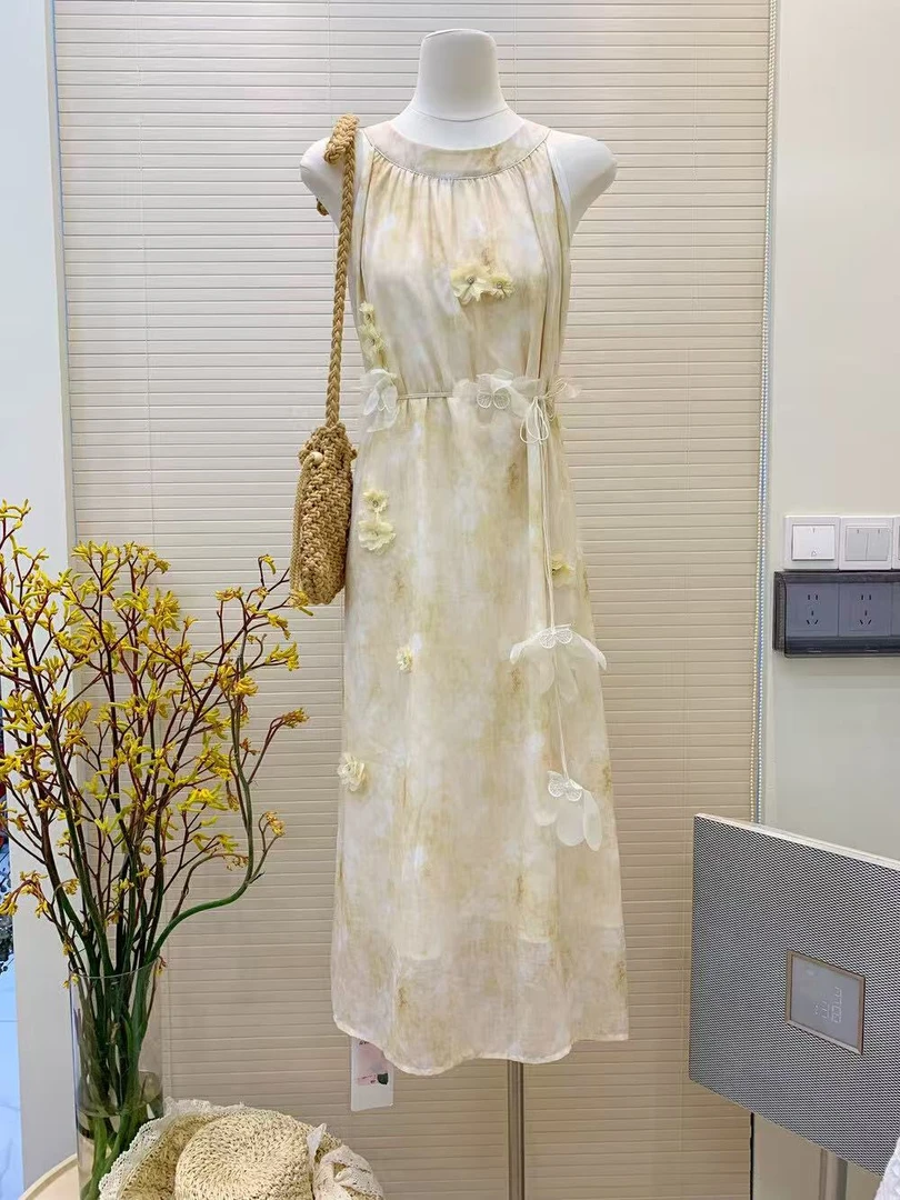 法式立体花朵系带挂脖无袖连衣裙女夏季度假风晕染吊带宽松长裙子
