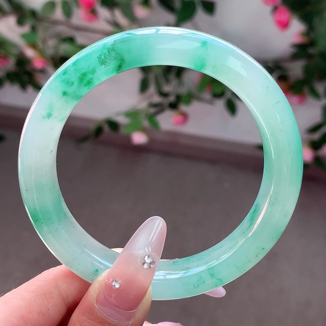 石英质玉手镯未镶嵌俺****&