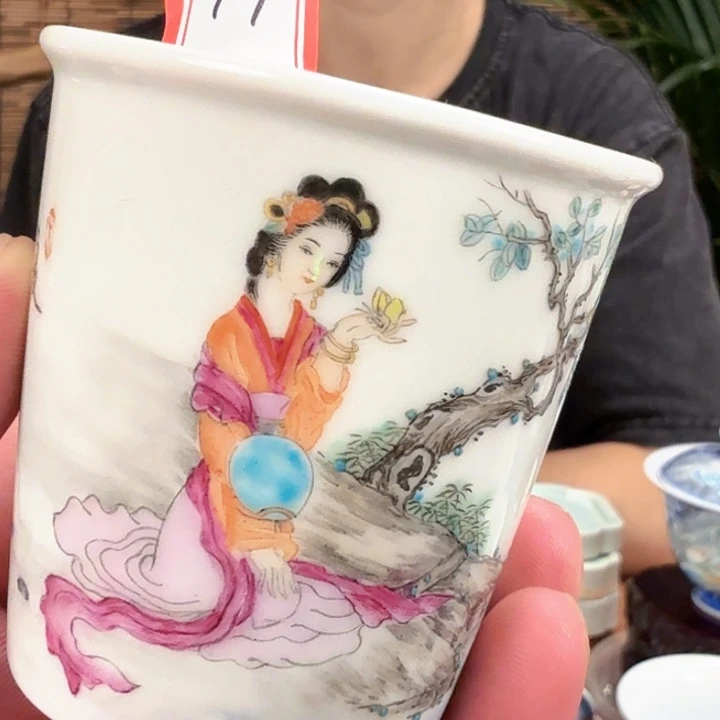 摆件小可乐杯景德镇哈啤酒节开幕