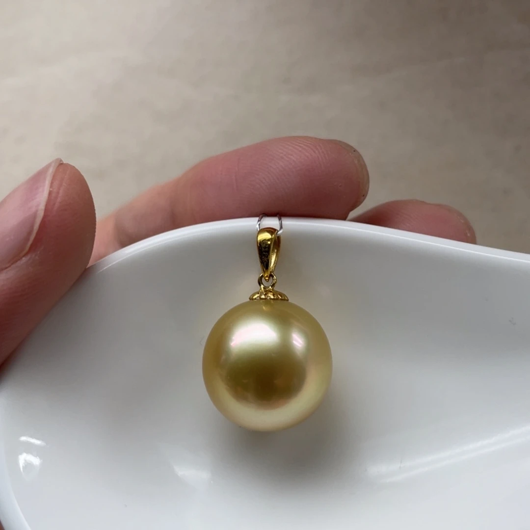 18K金镶嵌海水珍珠颈饰14.2mm
