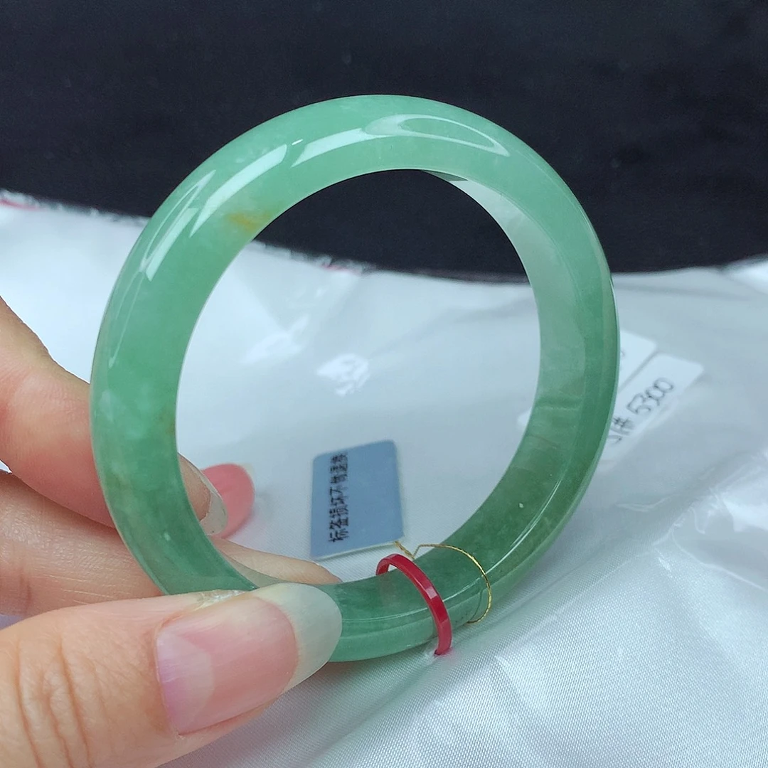 翡翠手镯未镶嵌57圈430