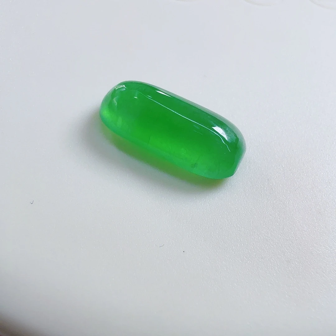 翡翠未镶嵌颈饰马鞍