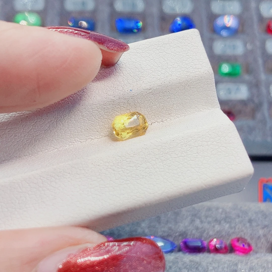 蓝宝石裸石金丝雀1.03克拉大证