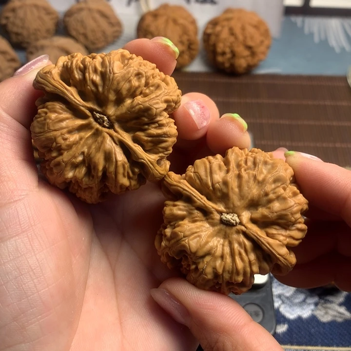 吊坠文玩核桃龙粗筋