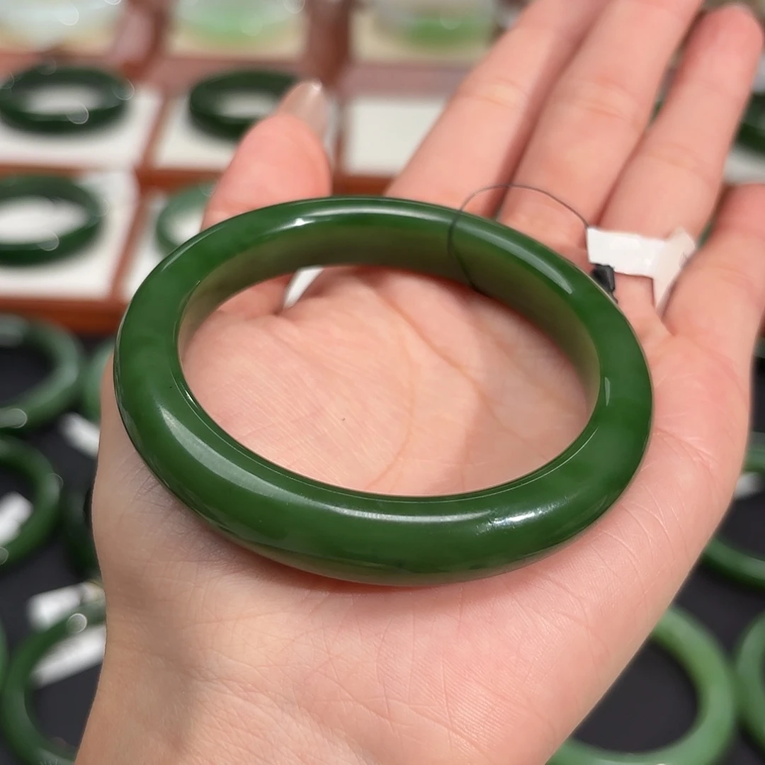 和田玉未镶嵌手镯57圈