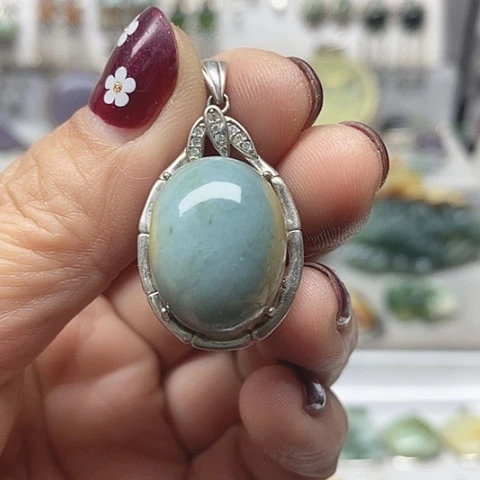 蛇纹石玉银S925镶嵌吊坠