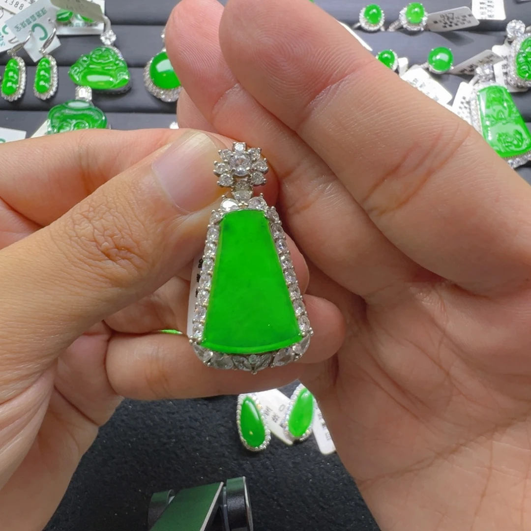 翡翠银S925镶嵌颈饰