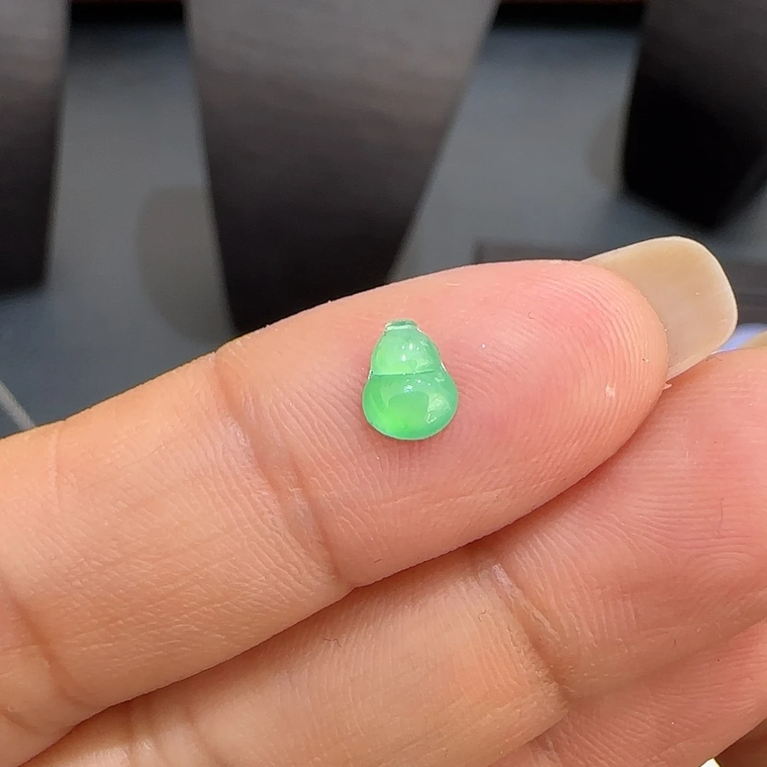 翡翠颈饰未镶嵌葫芦