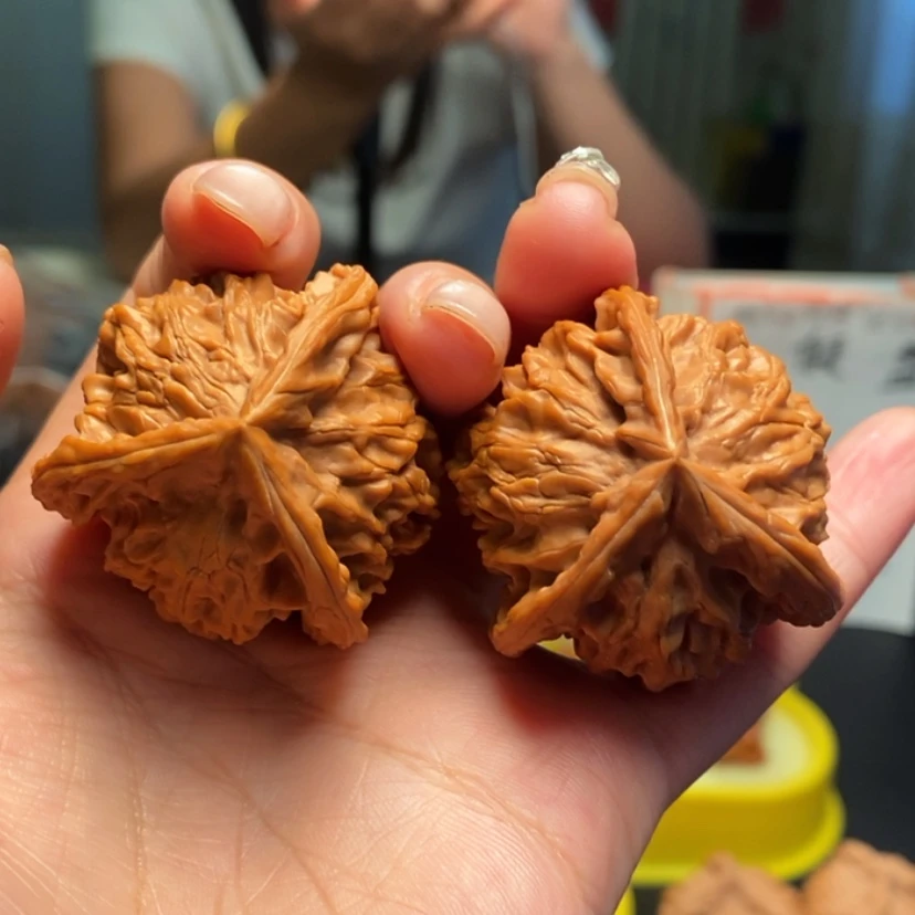 【闪购商品】把件桃核小*弟2号三棱，