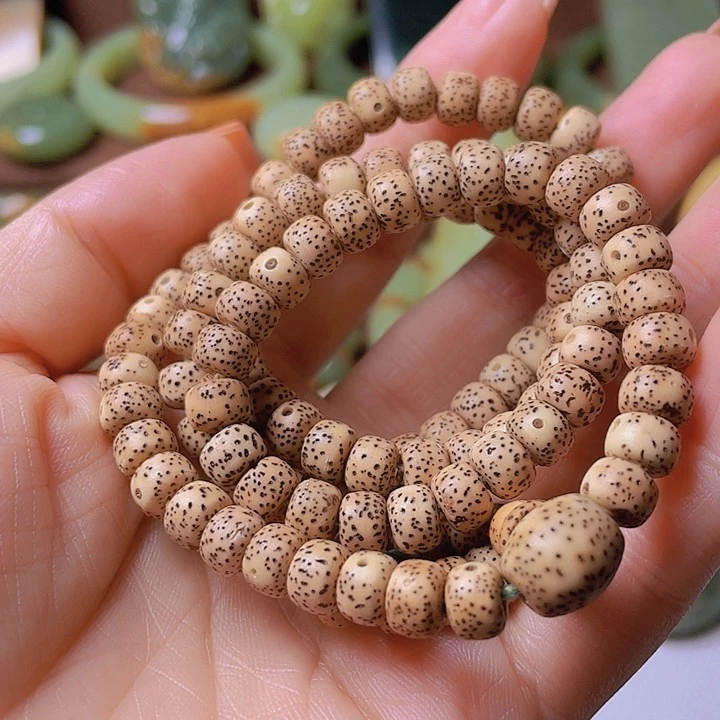 未镶嵌手串岫岩老玉（透闪石质玉）