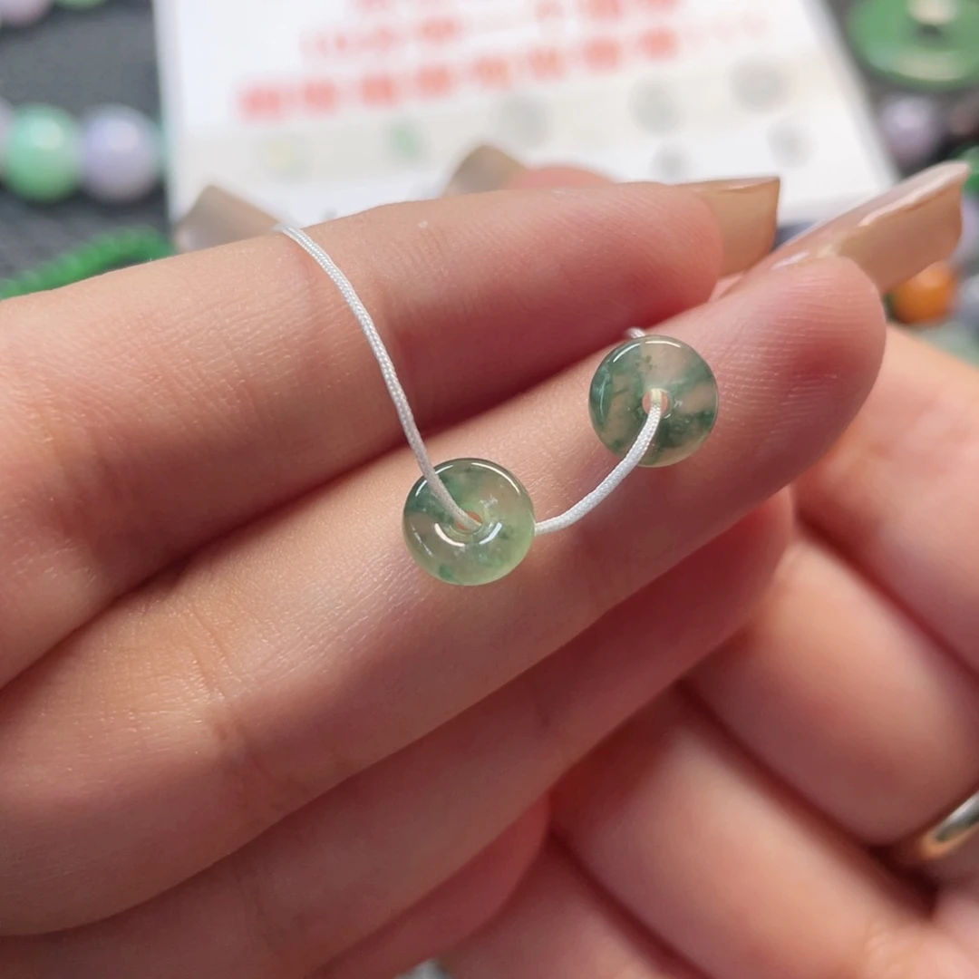 翡翠挂件未镶嵌   翡翠