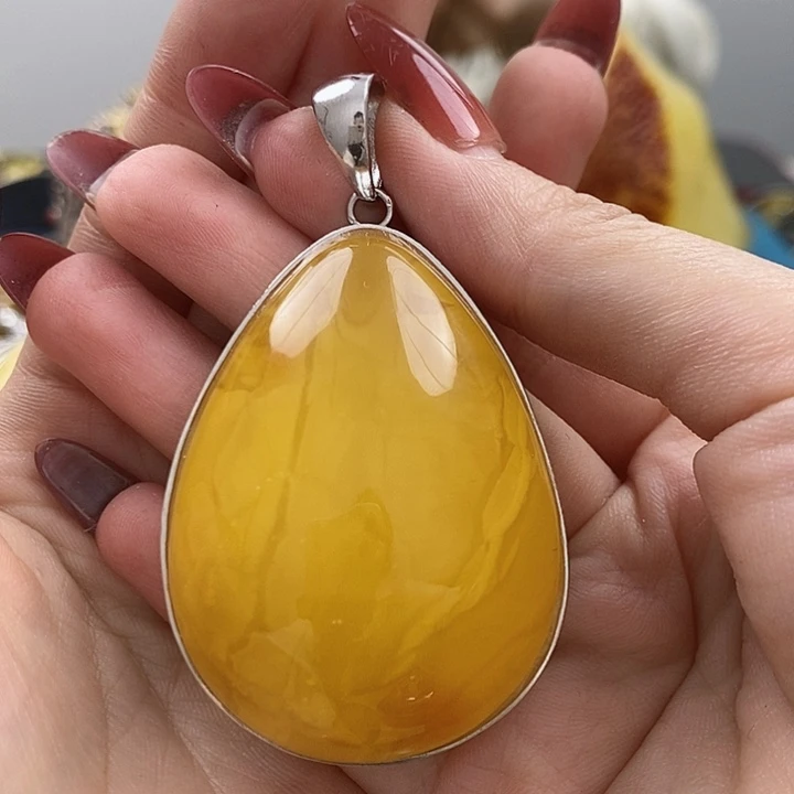 琥珀颈饰银S925镶嵌吊坠