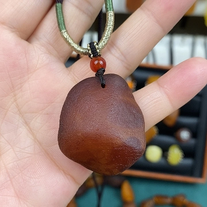 蜜蜡未镶嵌珠宝奇石吊坠