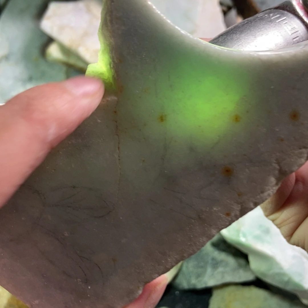 翡翠未镶嵌挂件天然翡翠