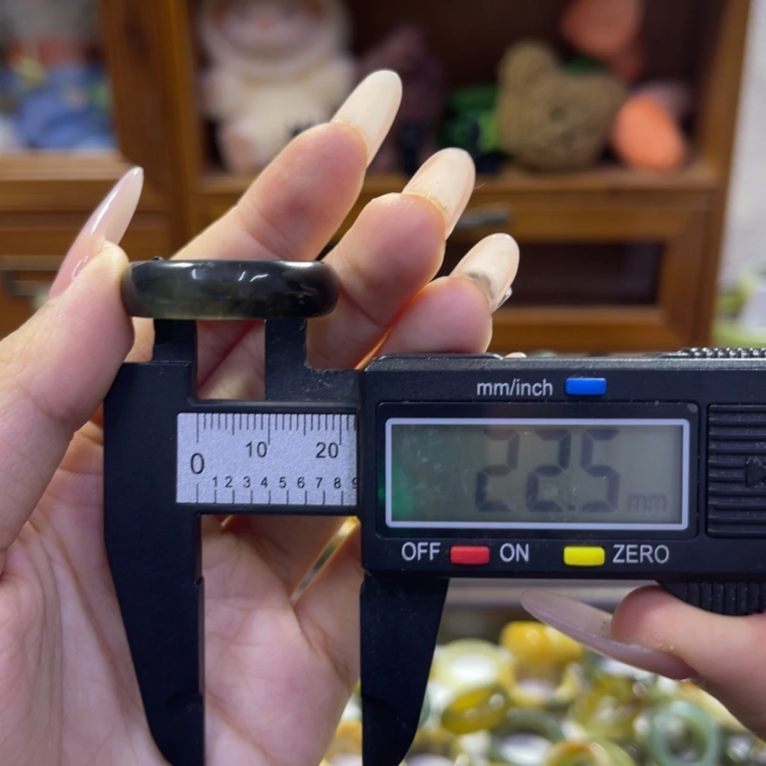 蛇纹石玉未镶嵌手镯14