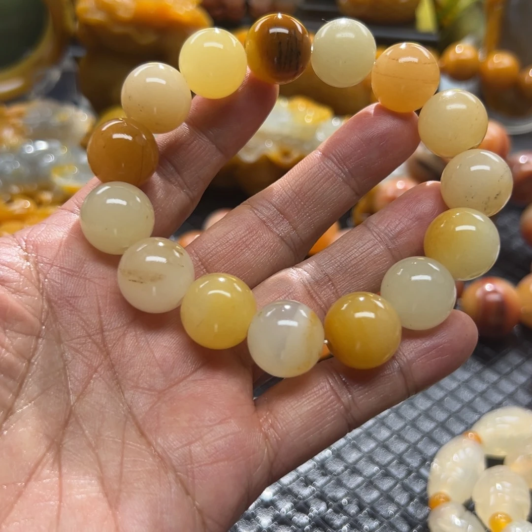 石英质玉未镶嵌颈饰