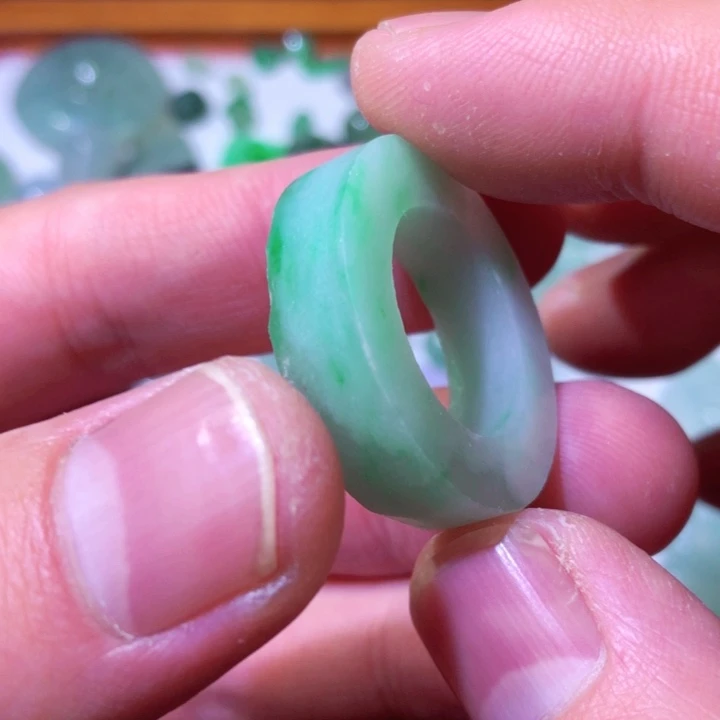 定制翡翠未镶嵌天然a货翡翠