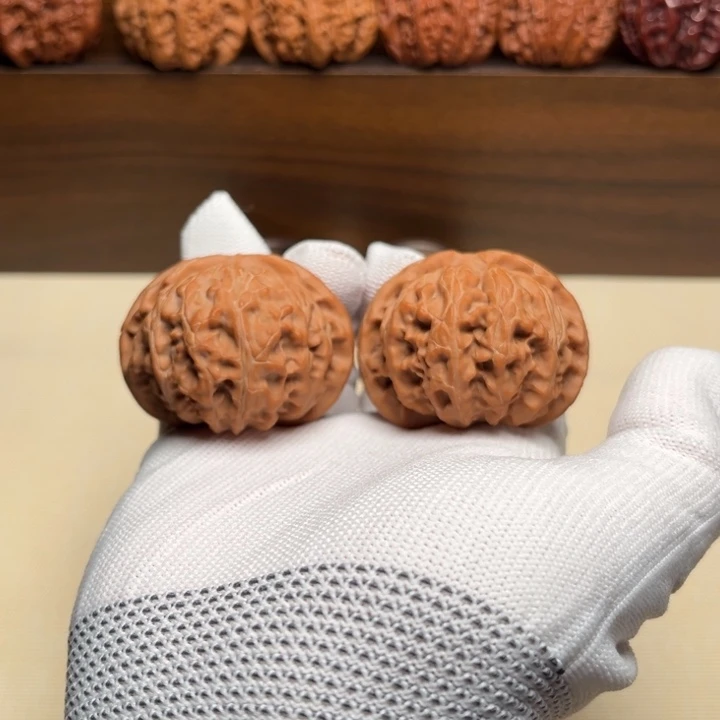 文玩核桃把件宫灯