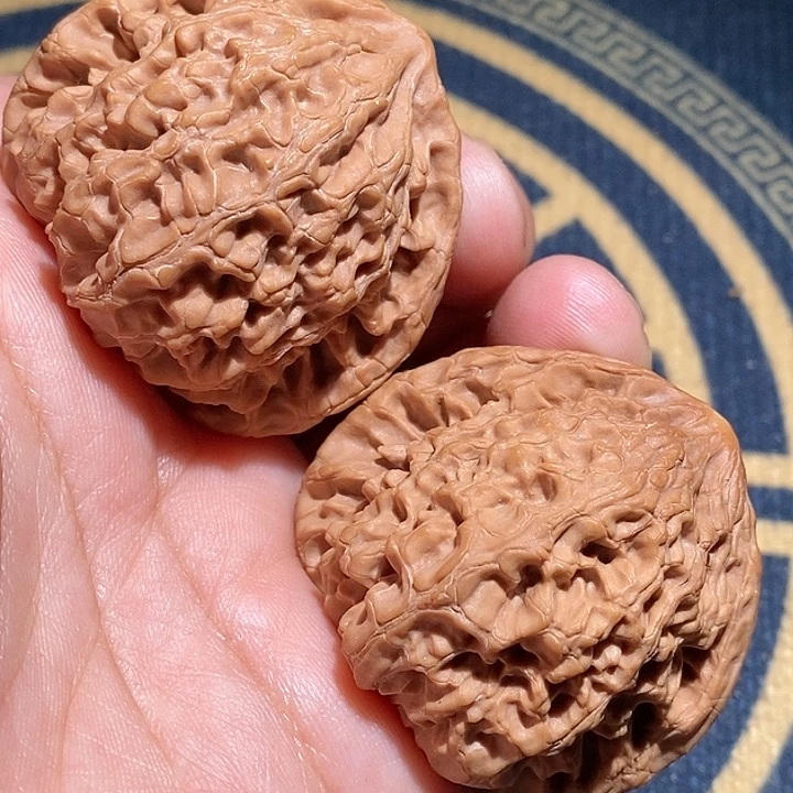 【闪购商品】文玩核桃吊坠替**光狮子毛