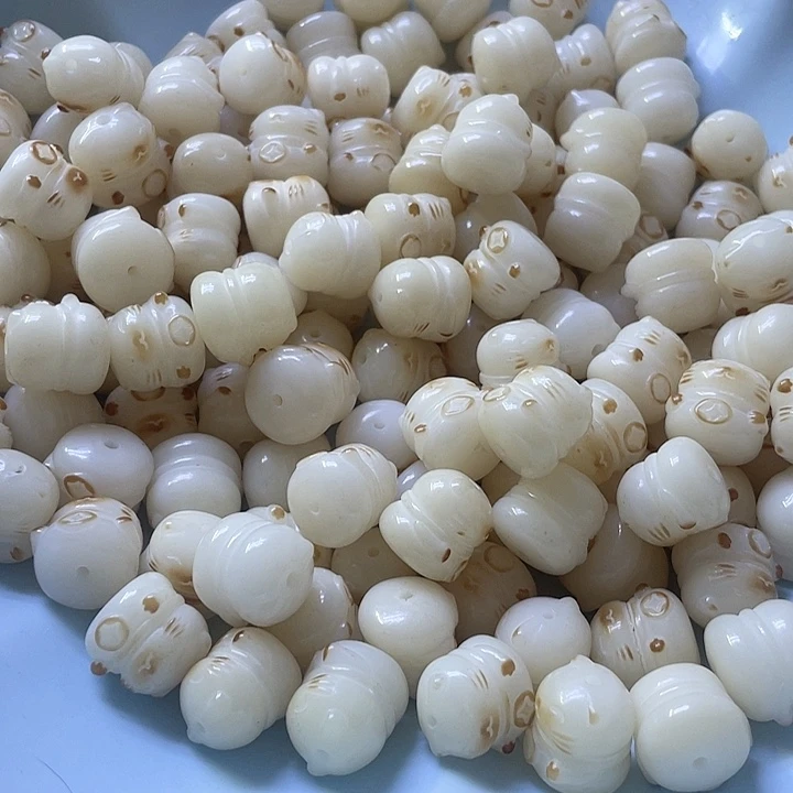 白玉菩提吊坠微瑕菩提猫二十
