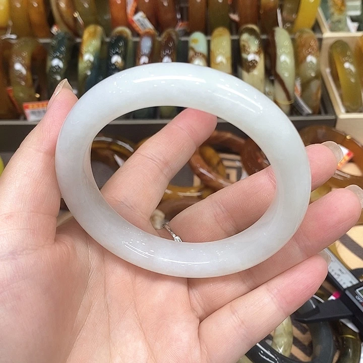 未镶嵌透闪石-蛇纹石玉手镯三***）