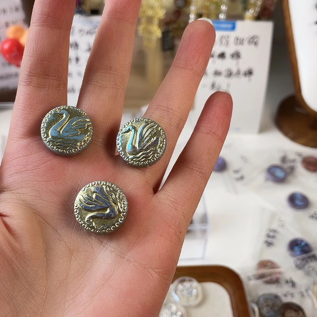 琉璃进口捷克蓝色镀彩天鹅一个