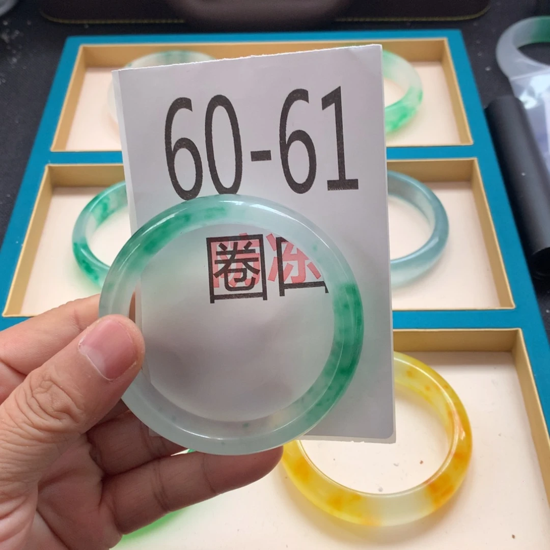 1石英岩玉手镯手镯