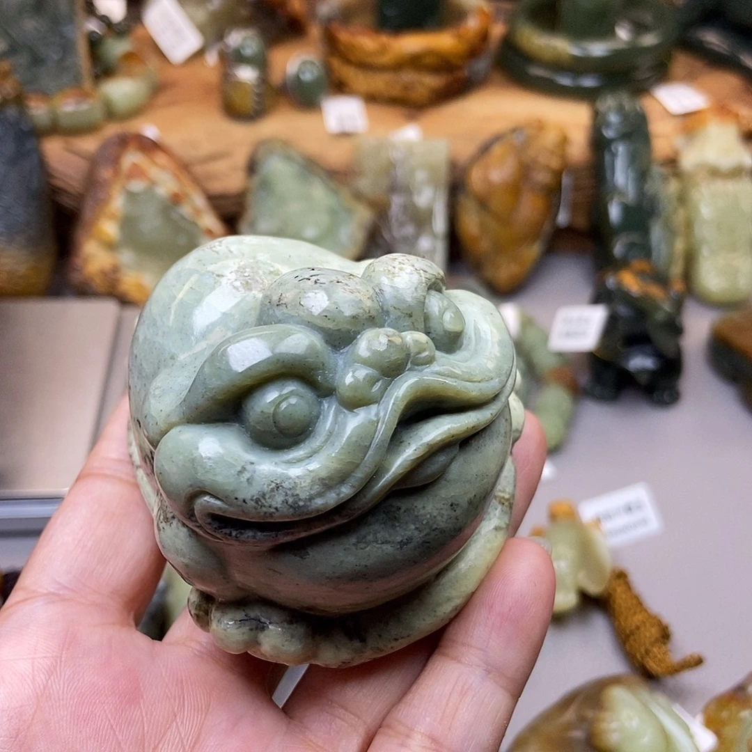 未镶嵌岫岩河磨玉（透闪石质玉）珠宝奇石